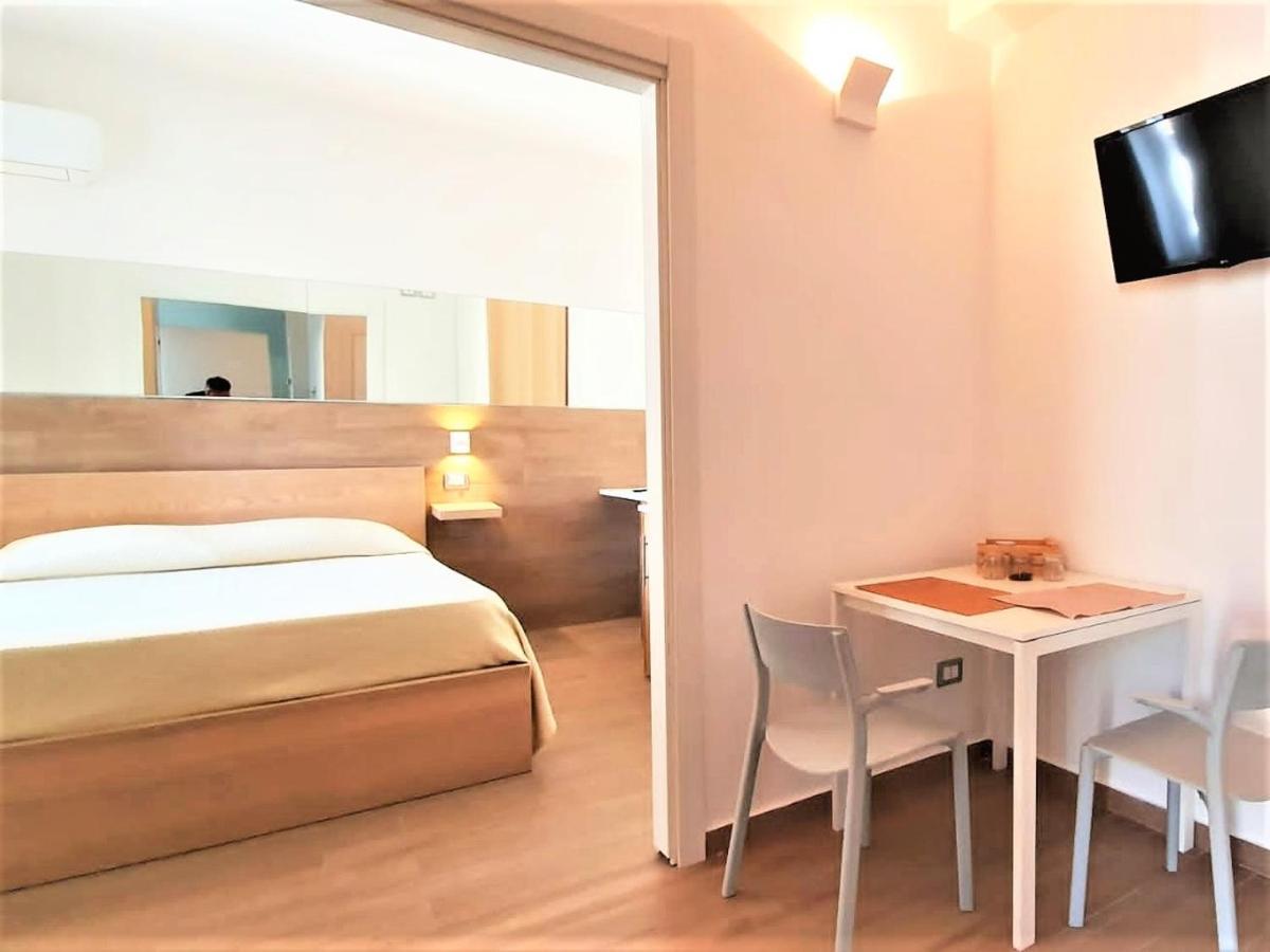 Casa Sofia- Fondi Vertice Rooms Екстер'єр фото