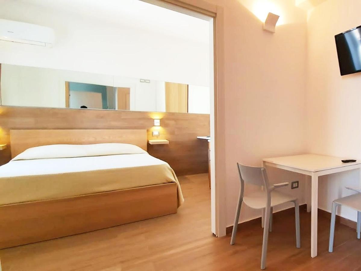 Casa Sofia- Fondi Vertice Rooms Екстер'єр фото