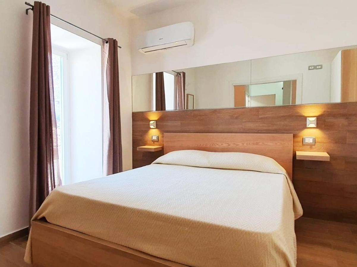 Casa Sofia- Fondi Vertice Rooms Екстер'єр фото