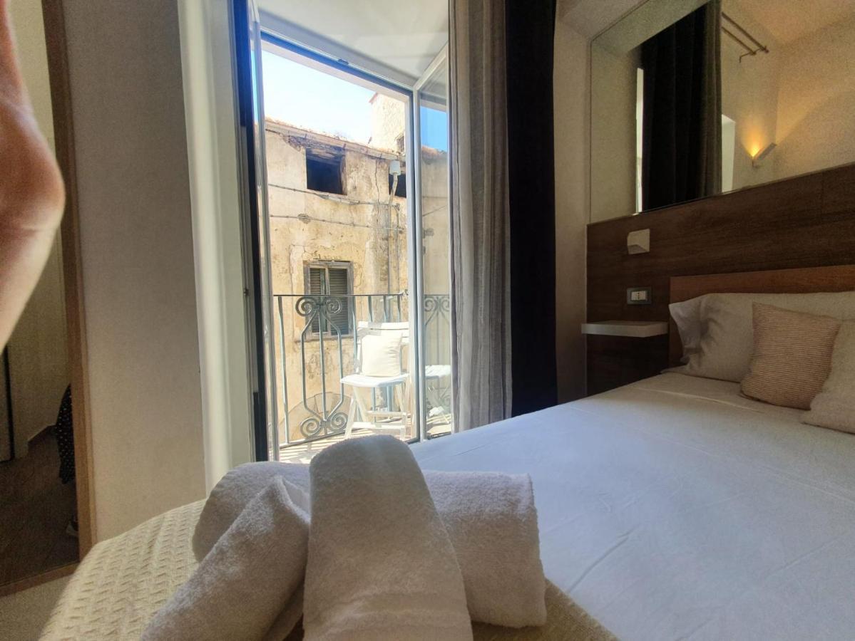 Casa Sofia- Fondi Vertice Rooms Екстер'єр фото